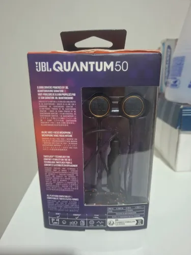 Fone intrauricular gamer JBL Quantum 50