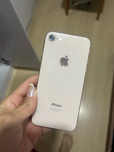 iPhone 8