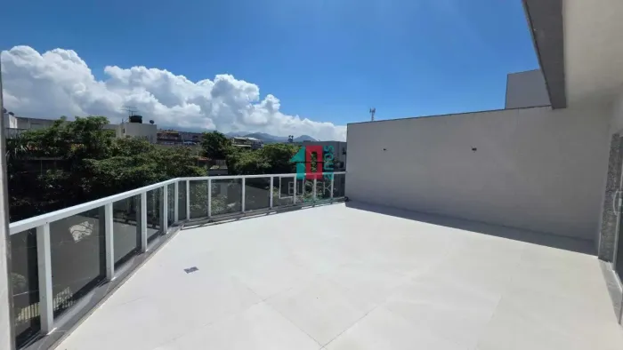 Recreio dos Bandeirantes | Andar 3 quartos, sendo 3 suites
