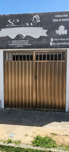 Portão dourado de alumínio