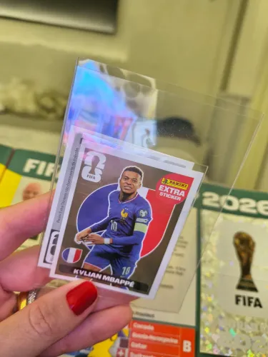 Figurinha Kylian Mpappê ouro