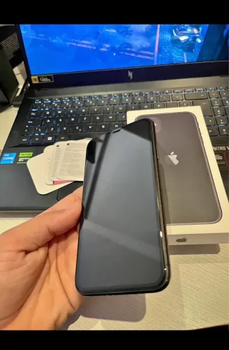 iPhone 11