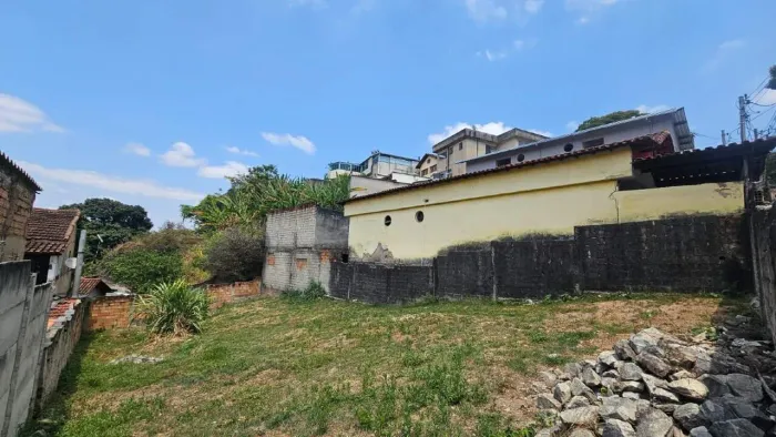 Terreno com à venda, 360m² - Padre Eustáquio - Belo Horizonte