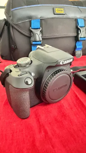 Câmera cânon T7 