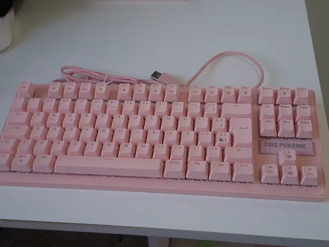 teclado mecânico rosa