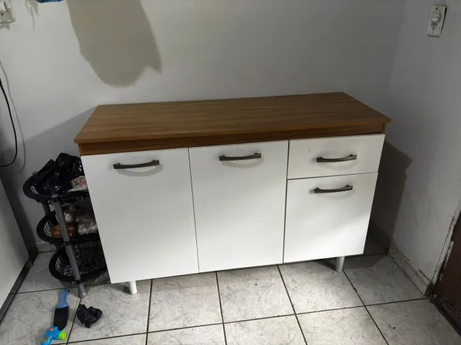 Vendo bancada/armário apenas 4 meses de uso 