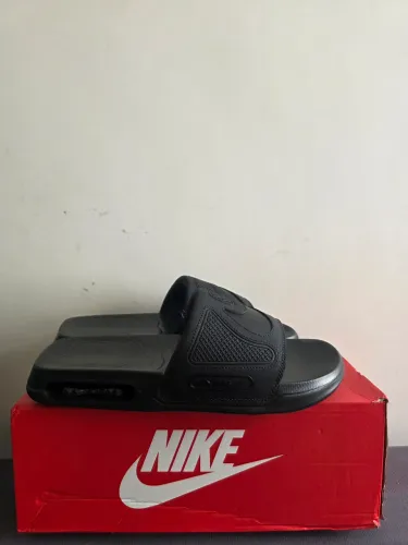 Chinelo Slide Nike Air Max 