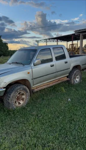 Toyota Hilux CD SRV 4X4 3.0 8V 116cv TB Diesel 2005