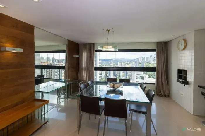 Apartamento 134 metros , 4 quartos , andar alto , Bairro Vila da Serra