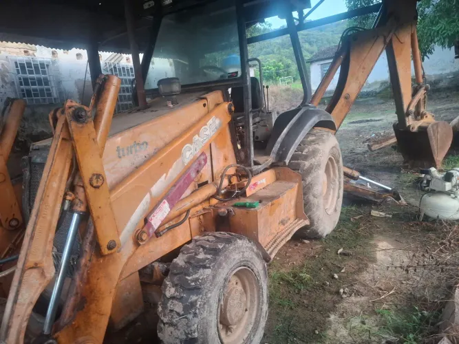 Retroescavadeira case 580L 4x4 2006