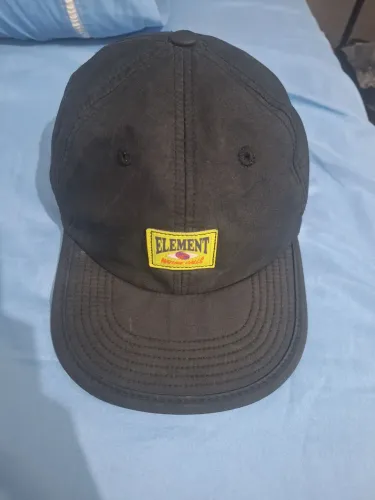 Boné aba reta element