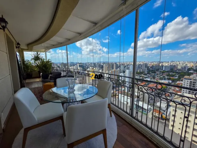 Cobertura à Venda no Campo Belo 386 m² 4 Suítes 8 Vagas + Depósito