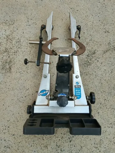 Alinhador Centrador de Rodas Park Tool TS-2 Profissional