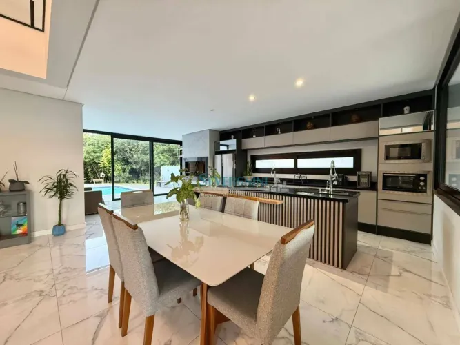 Sobrado com 3 dormitórios à venda, 269 m² por R$ 2.430.000 - City Park - Cachoeirinha/RS