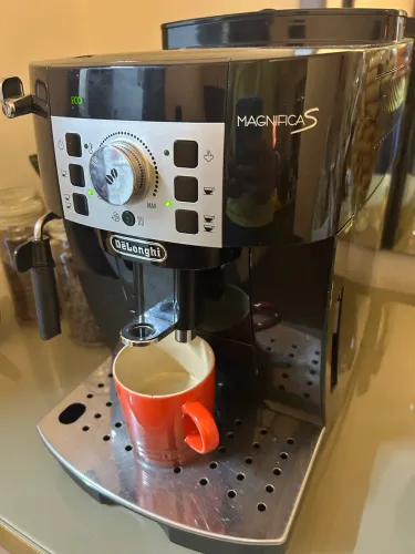 Cafeteira Delonghi Magnifica