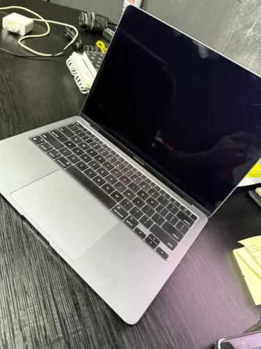 MacBook Air M1 2020
