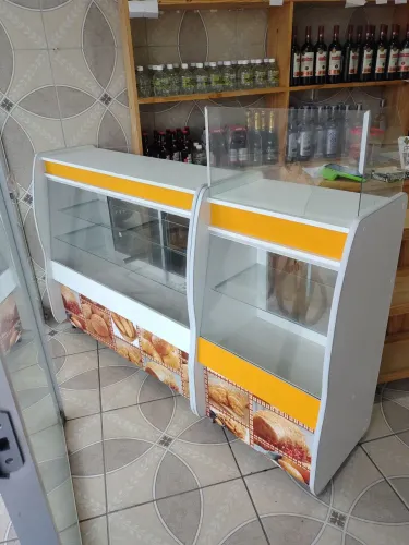 Balcão expositor vitrine natural pães bolos salgados pronta entrega novos de fabricação 