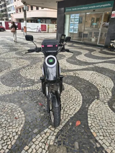 Moto Elétrica até 150 km de Autonomia + Baú 35L e Acessórios