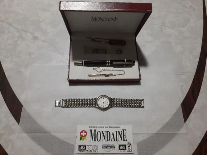 Relogio Mondaine Ref. KM 945446 com Caneta e alfinete de gravata, pouco usado. 