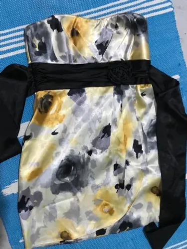 Vestido tomara que caia.