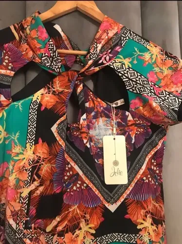 Blusa estampada tamanho M marca jolie NOVA