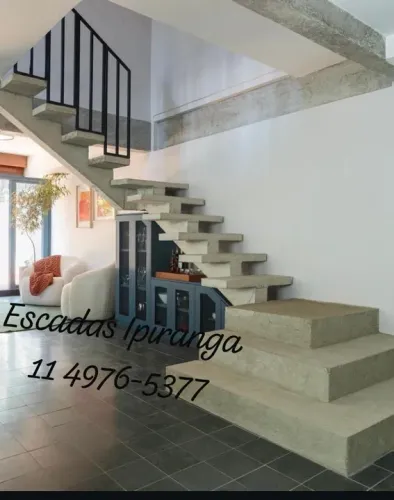 Escadas pré Moldadas Ipiranga Viga Central e Instaladas na Parede 