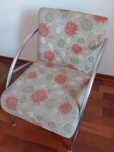 Cadeira estofada