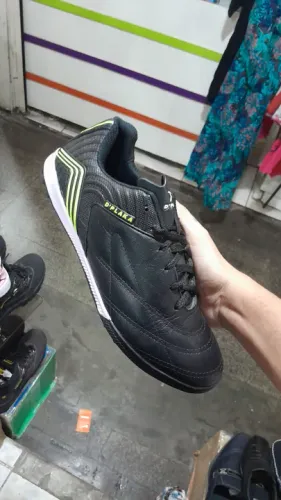 Chuteiras DPlaka em couro
