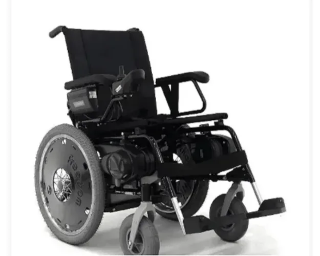 Vendo cadeira motorizada freedom