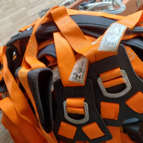 Kit Talabarte e Mosquetão de segurança usados
