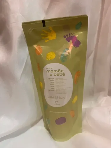 Refil Sabonete líquido Natura Mamãe e Bebê 200ml