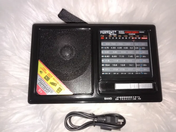 Rádio 9 faixas na caixa