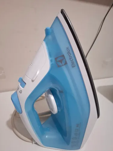 Vendo ferro de passar a vapor 127v