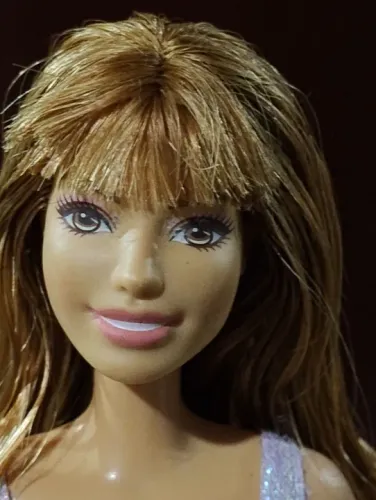 Boneca Barbie fashionista antiga