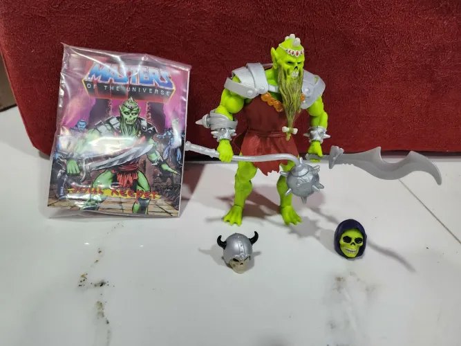 Boneco Masters of the Universe Origins demo man