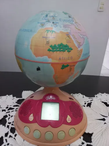 Globo da  Barbie Oregon antigo no estado 