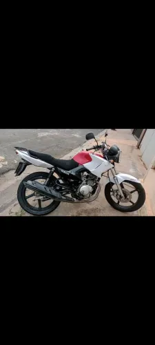 Moto Yamaha*
