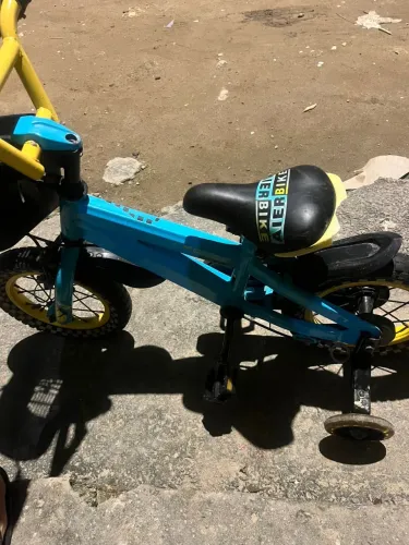 Bicicleta infantil menino 