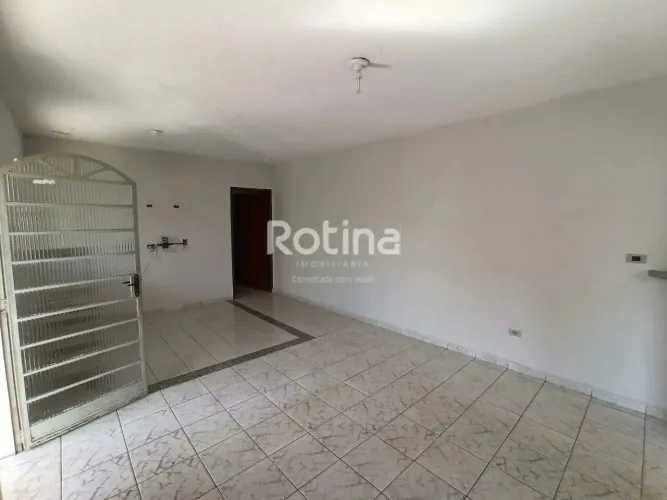 Casa à venda, 2 quartos, Santa Mônica - Uberlândia/MG - Rotina Imobiliária