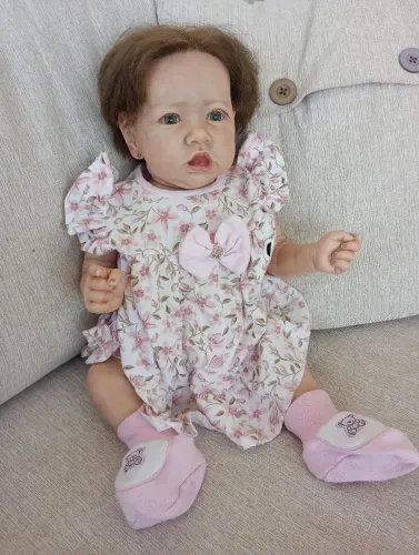 Linda Boneca Reborn com Roupinha Floral