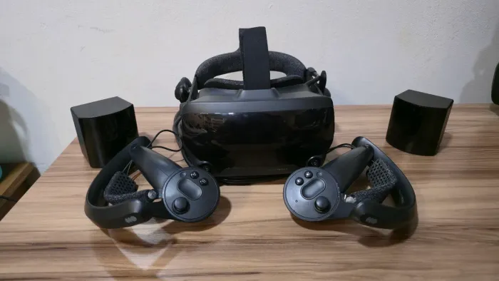 Headset Valve Index + Base Stations 2.0