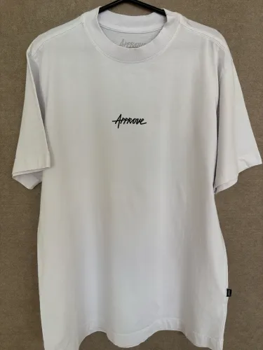 Camiseta branca approve