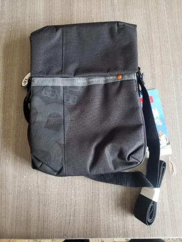 BOLSA messenger para laptop o tablete 11 golla