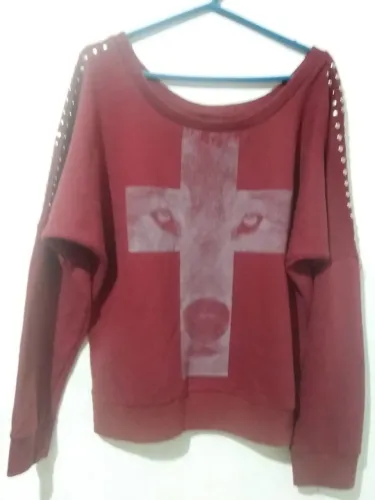 Blusa feminina cor vinho