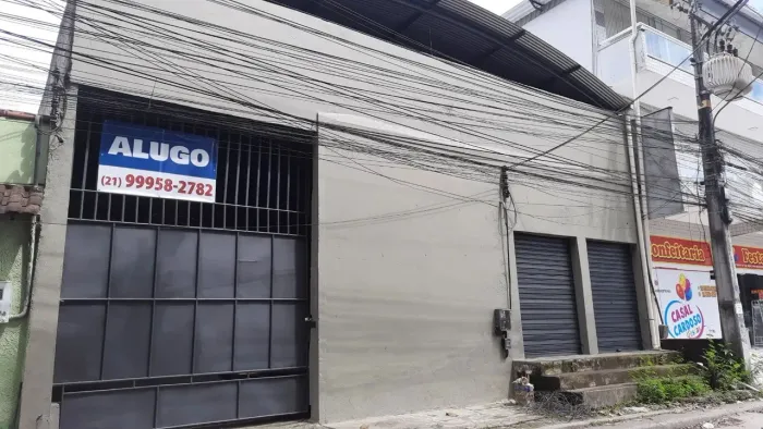 Galpão/Depósito/Armazém para aluguel tem 300 metros quadrados