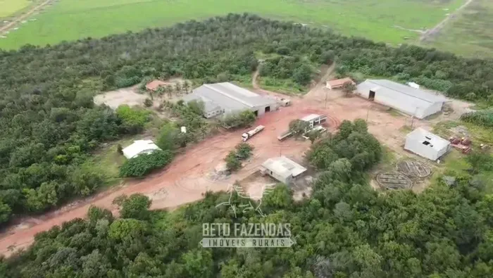Imóvel para venda com 120000000 metros quadrados
