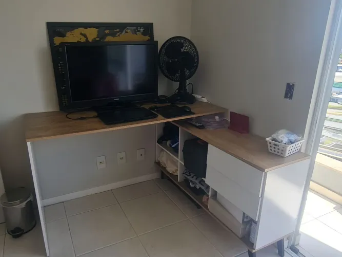 Escrivaninha Em L com 2 gavetas <br>Nicho 2 Gvts 