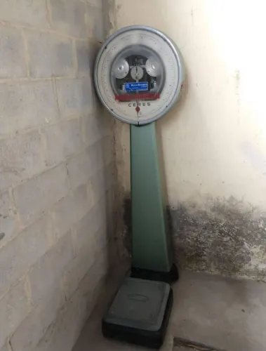 Linda balança da década de 60 em ótimo estado.