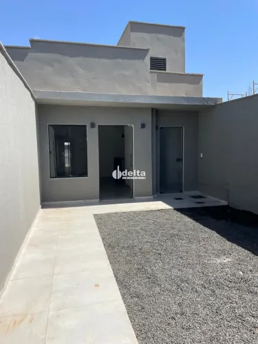 Casa residencial com 3 quartos disponível para locação no bairro Shopping Park em Uberlând