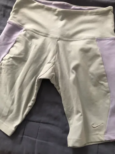 Bermuda capri nike tamanho P